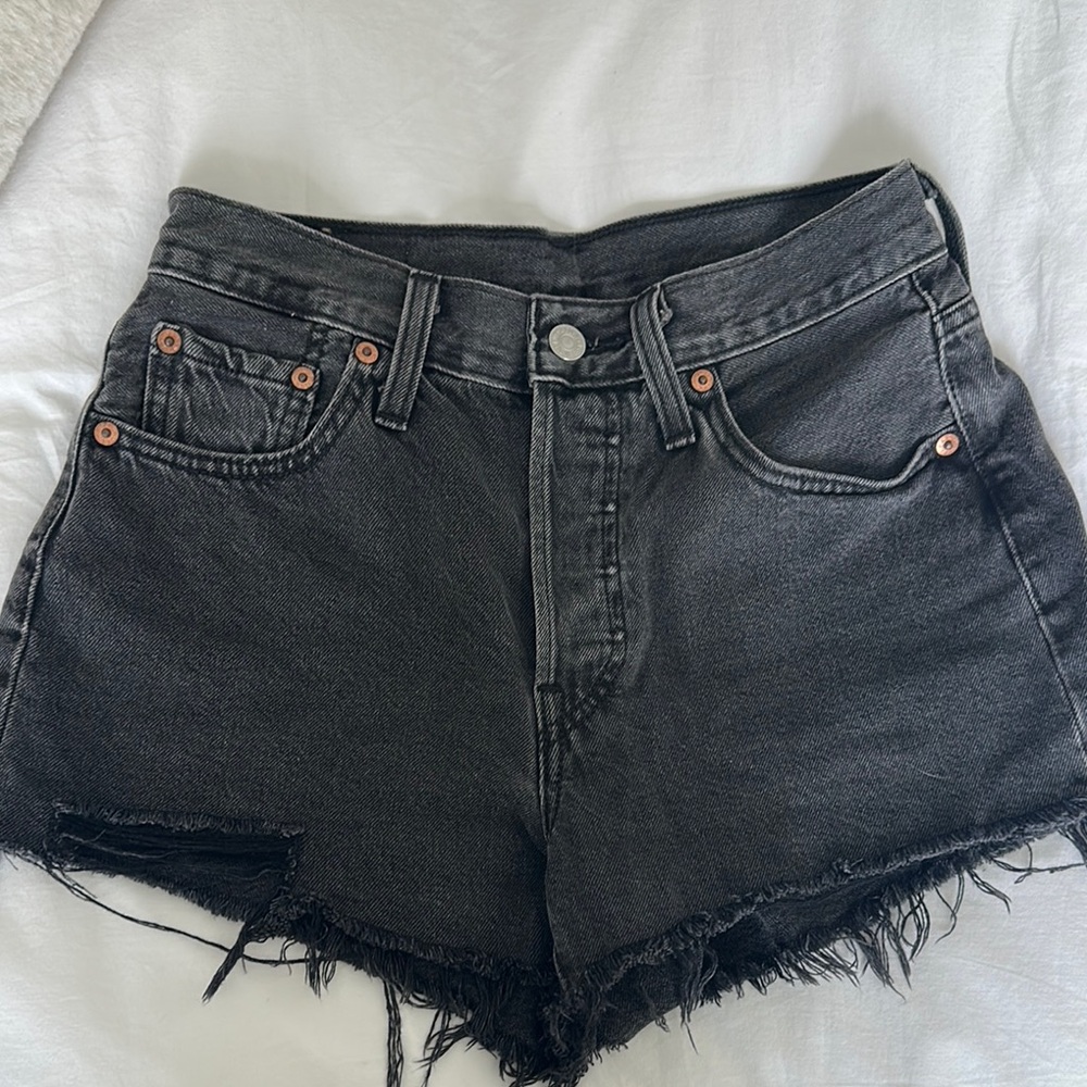 Levi's Black Jean Shorts High-Waisted Distressed